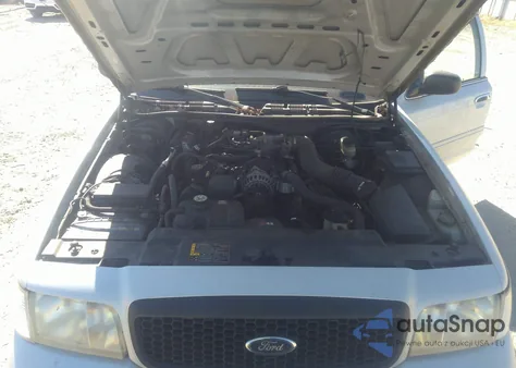 2003 Ford Crown Victoria Police z USA, uszkodzony, nr VIN 2FAHP71W33X176207